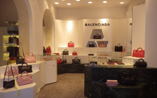 Agencement boutique Balenciaga