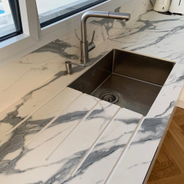 Plan de travail compact cœur blanc - 5547 - Statuario Supermat